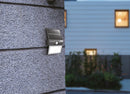 Voltman - Applique Solare da Esterno con Sensore di Movimento - Nero - 200lm - Classe Energetica A++ - Luce Fredda 6500K - IP44 Resistente ad Acqua e Polvere - Per Sicurezza Esterna Voltman